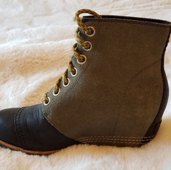 Sorel lace up wedge - Picture 5 of 16